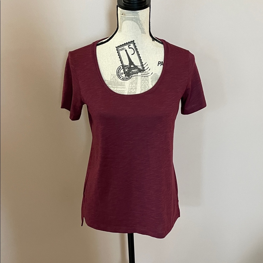 Theory Burgundy High-Low Hem Tee